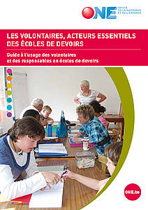 Téléchargez notre brochure Volontaires en écoles de devoirs (pdf)